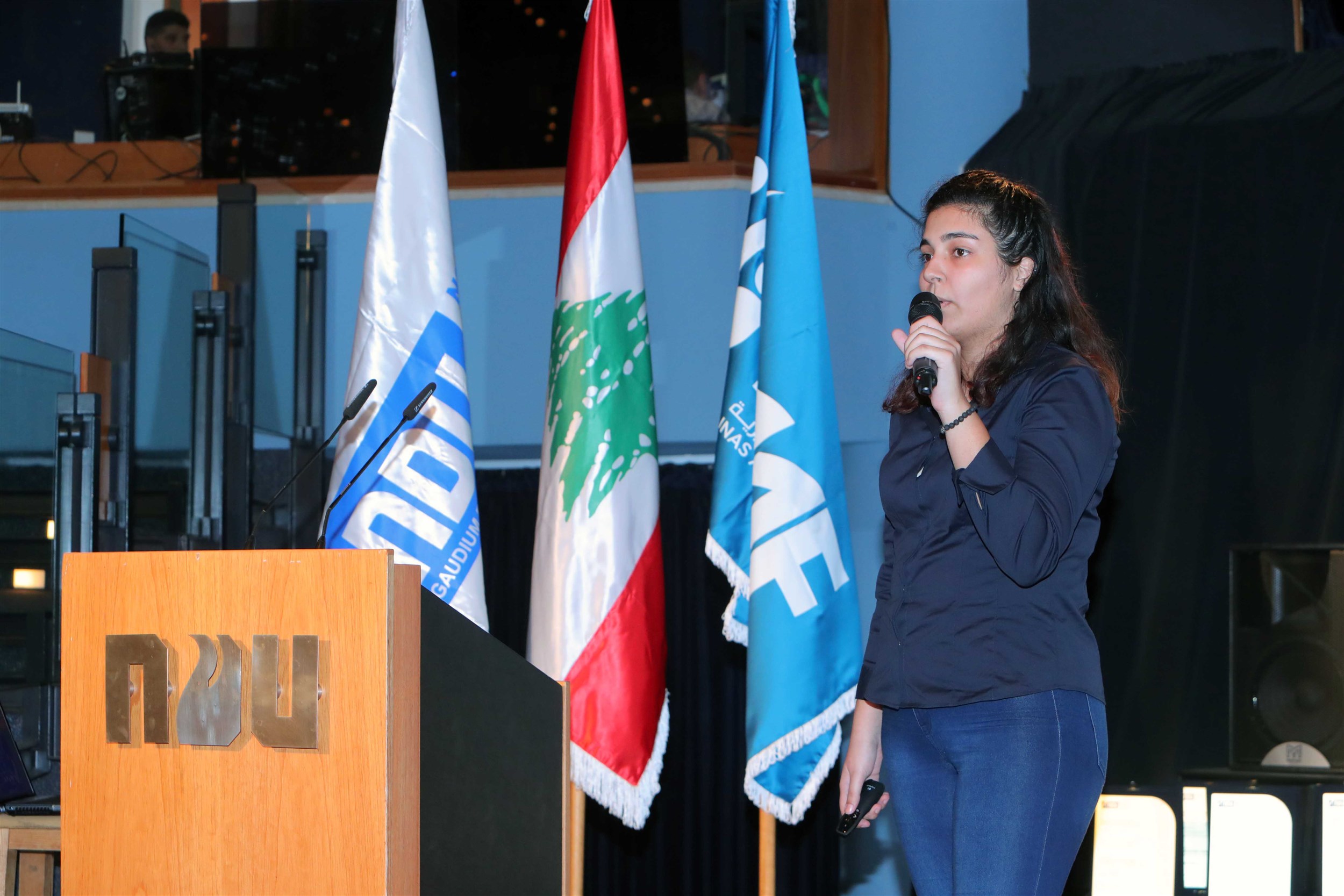 one  of  the  participating  students  pitching  her  idea  for  the  jury.